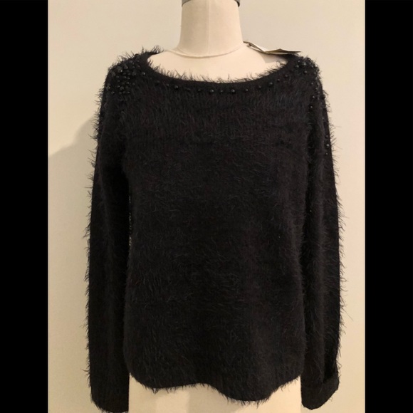 Sweater - Picture 1 of 6